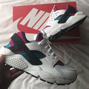Women’s Air Huarache Run